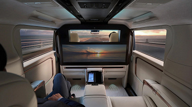 Lexus начала принимать заказы на роскошный минивэн LM: 371 л.с., 48-дюймовый экран в салоне и всего 4 кресла за 133 тысячи долларов